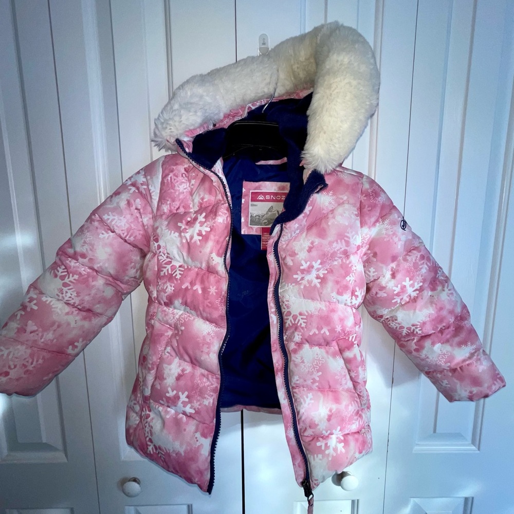 Snozu girls’ jacket size 5